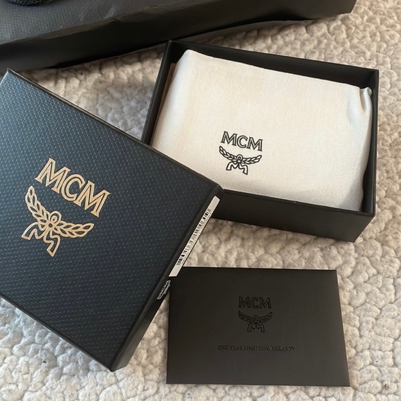 MCM Pink Trifold Wallet - Picture 4 of 4